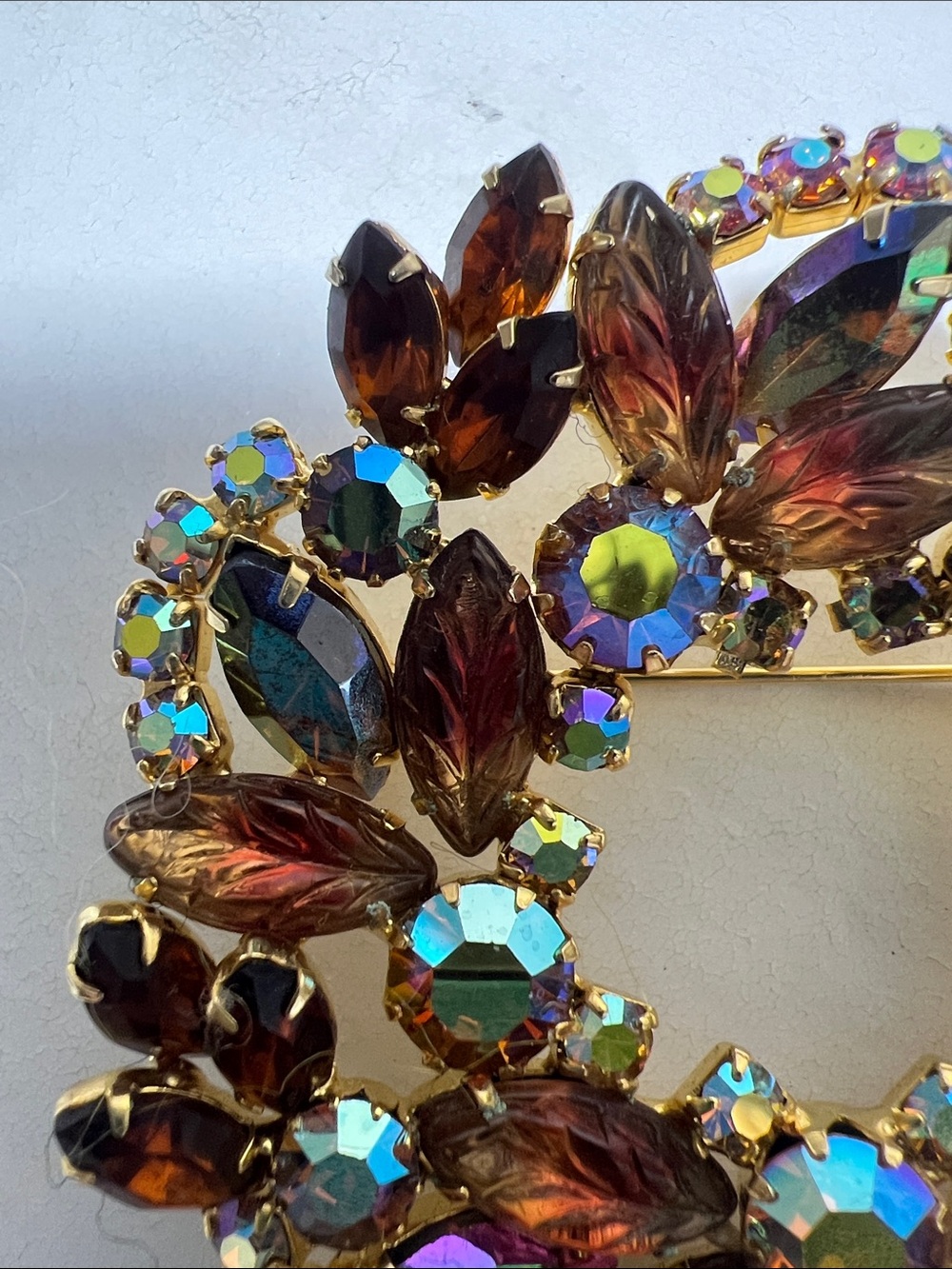 Crystal Vintage Wreath Brooch - Amber and Aurora Borealis - Picture 14 of 16